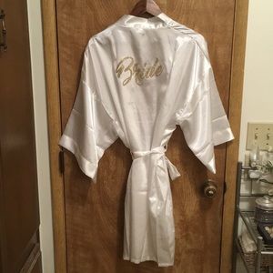 👰Bride Robe